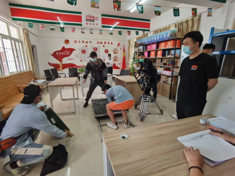 东洲区广告片拍摄公司：极简主义践行者，少即是多的视觉哲学